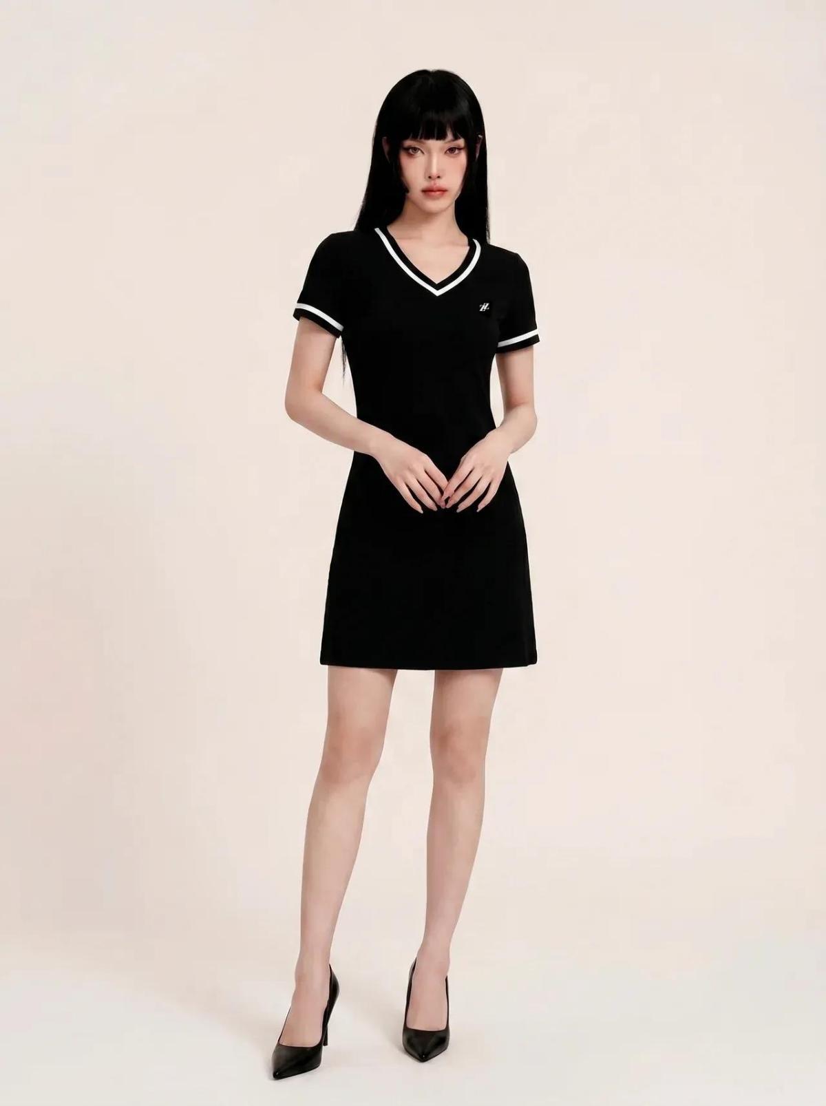 Robe t-shirt noire sporty