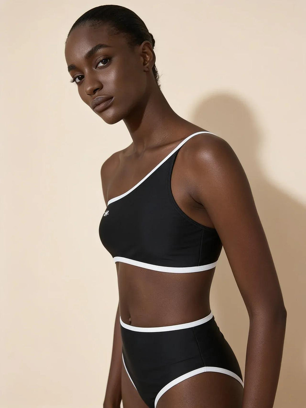 Maillots de bain Noir Élégance à Liseré Blanc