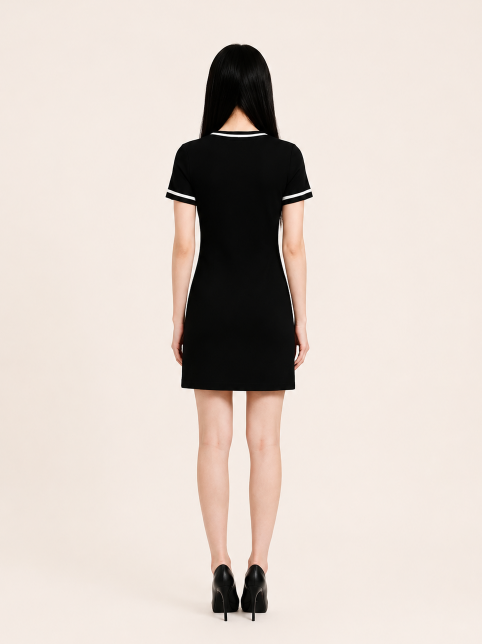 Robe t-shirt noire sporty