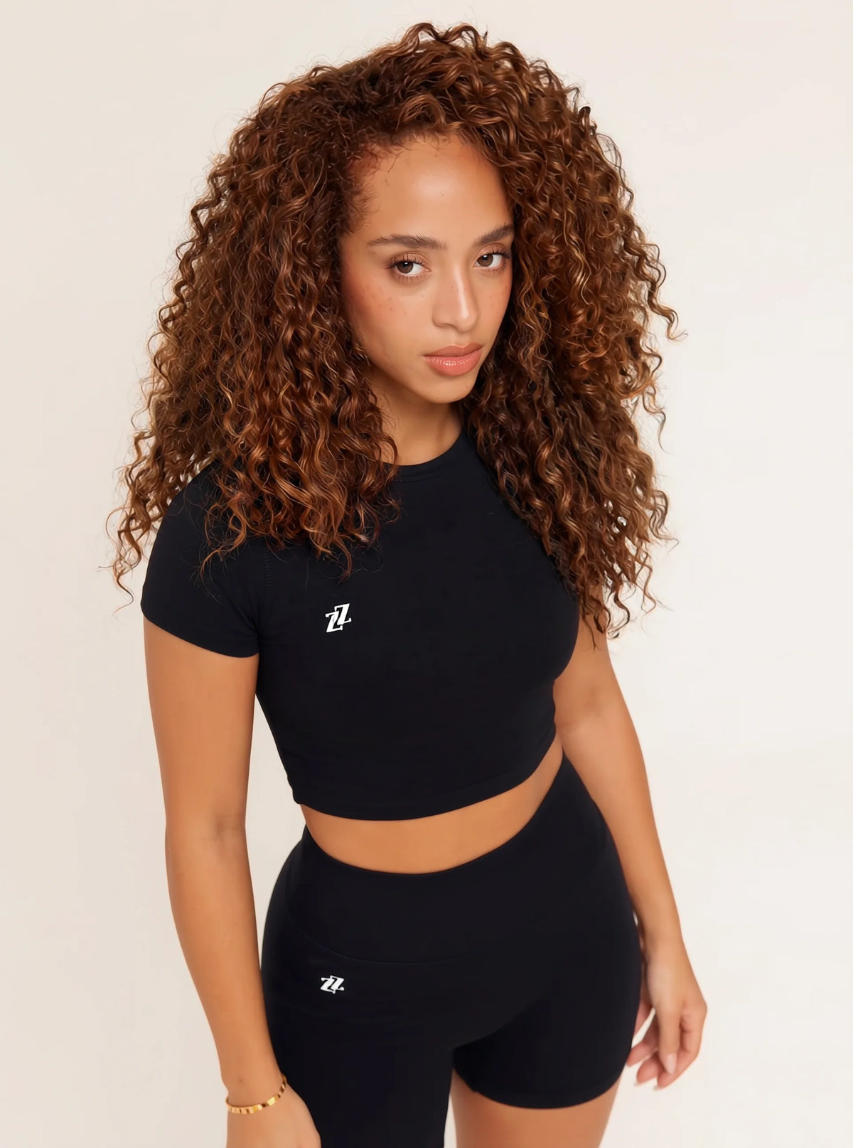 Ensemble de sport dos nu femme