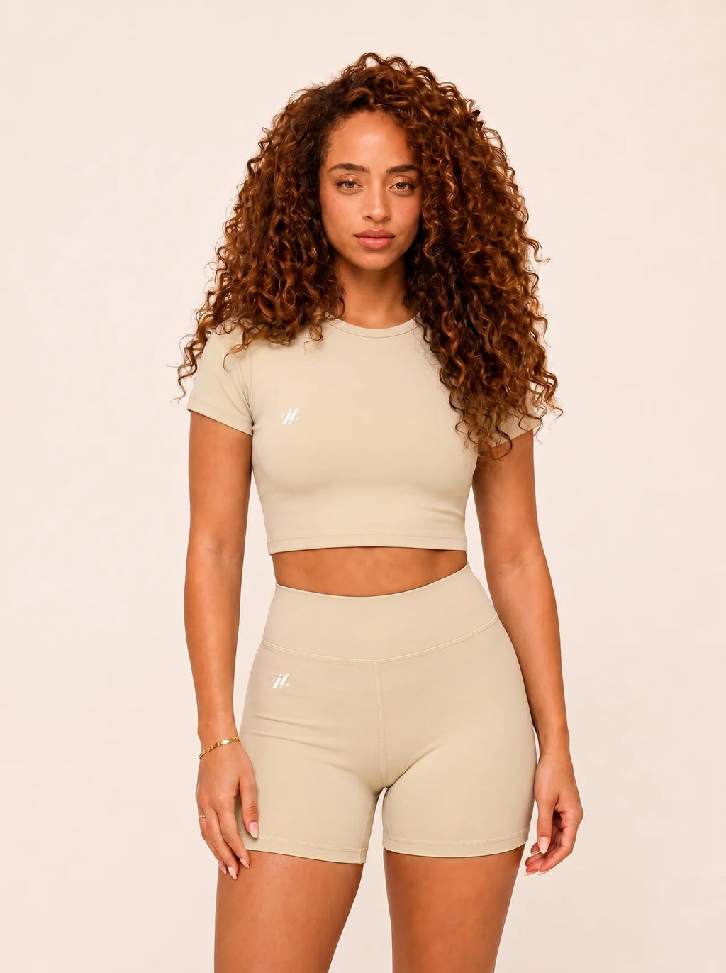 Ensemble de sport dos nu femme