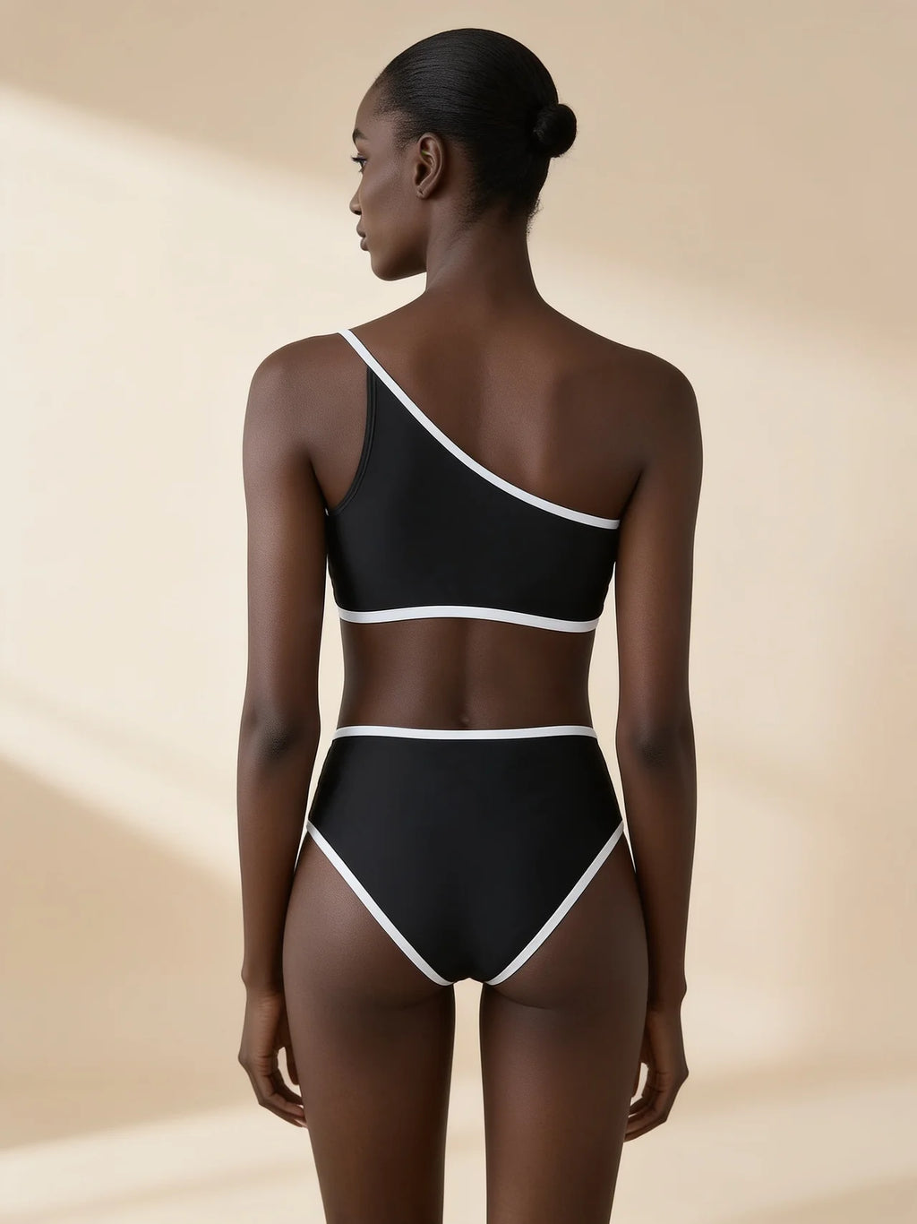 Maillots de bain Noir Élégance à Liseré Blanc